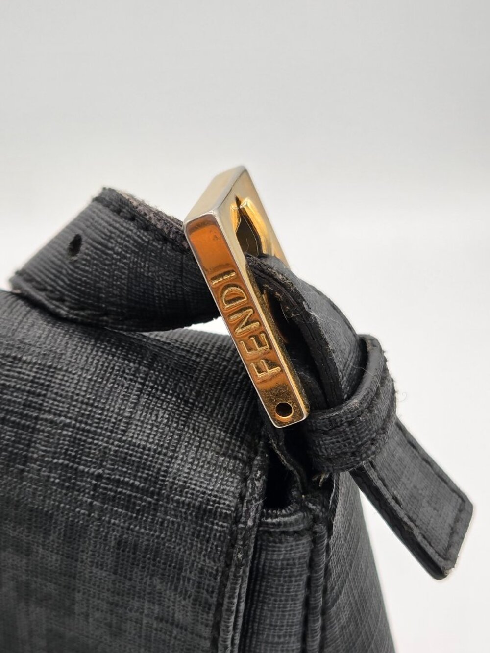 Fendi Zucca Chain Shoulder Bag β Black FF Canvas | Vintage Shoulder Bag - Picture 9 of 16